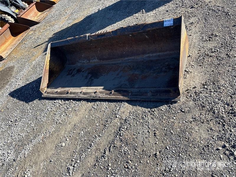  84 in General Purpose Skid Steer Bucket Skovle