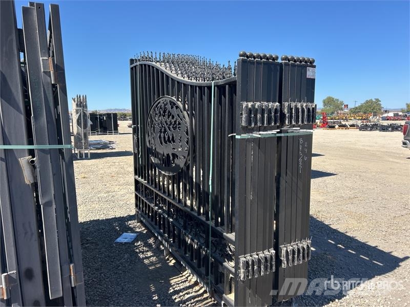 9 ft 7.5 in x 7 ft 6 in Driveway Gate Lauksaimniecība- Citi