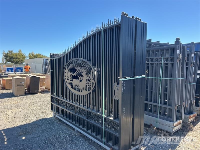 9 ft 7.5 in x 7 ft 6 in Driveway Gate Lauksaimniecība- Citi