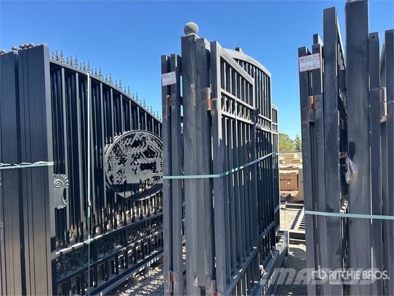 9 ft 7 in x 6 ft 11 in Driveway Gate Lauksaimniecība- Citi