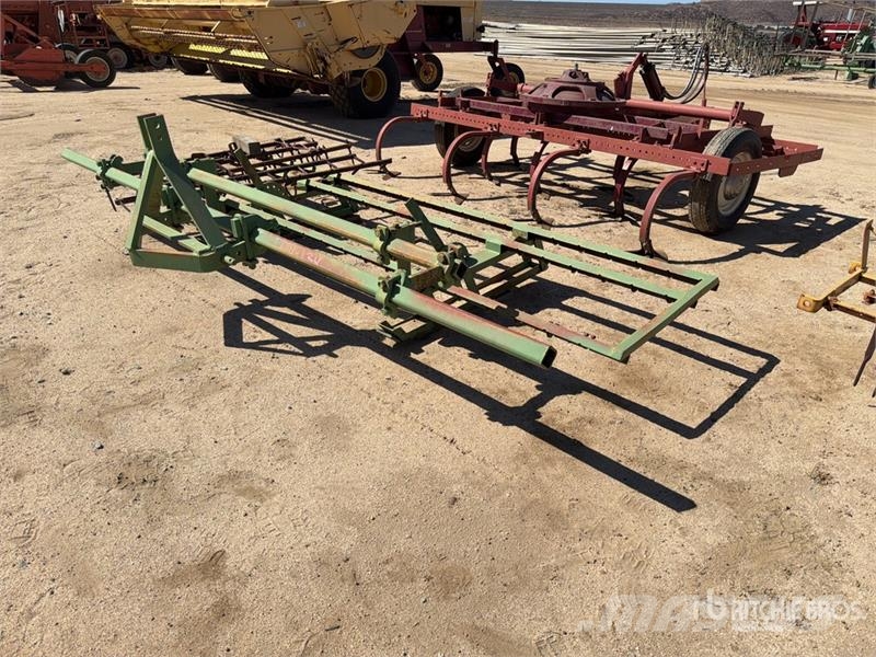 9 ft Plow Sonstige Landmaschinen