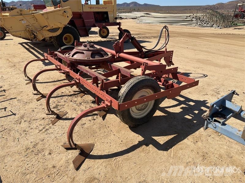 9 ft Plow Sonstige Landmaschinen