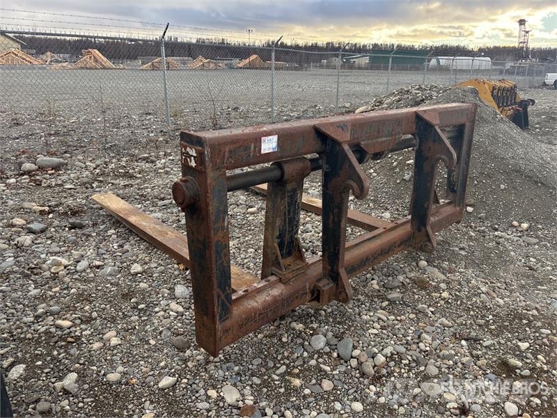 94 in Q/C Wheel Loader Forks - Fits Volvo شوكات