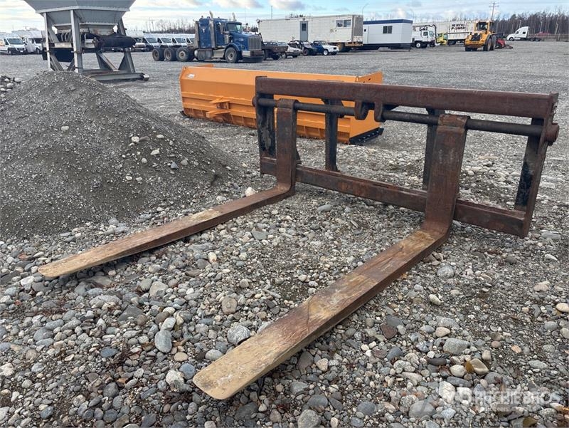 94 in Q/C Wheel Loader Forks - Fits Volvo شوكات