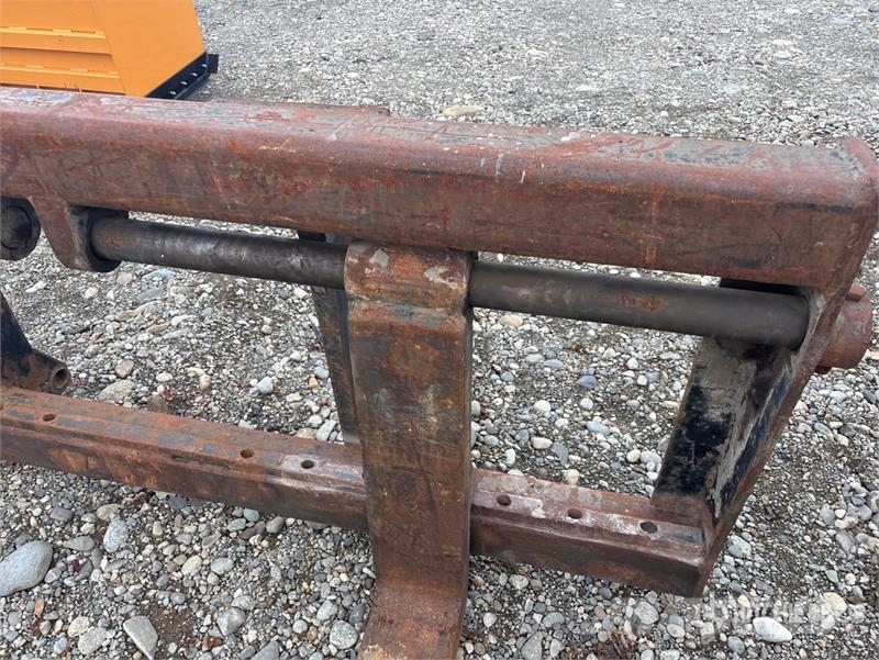 94 in Q/C Wheel Loader Forks - Fits Volvo شوكات