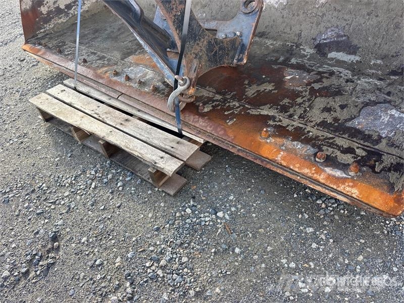 96 in Bucket/Hook Attachment Ostale komponente za građevinarstvo