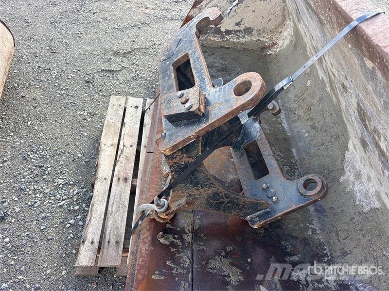 96 in Bucket/Hook Attachment Ostale komponente za građevinarstvo