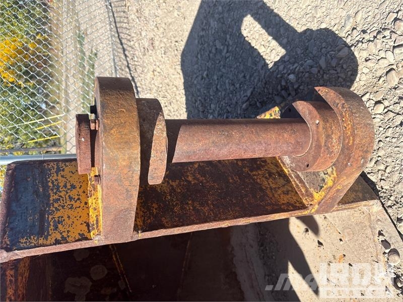 ADCO 34 in V-Ditching Excavator Bucket 鏟斗