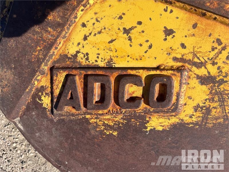 ADCO 34 in V-Ditching Excavator Bucket 鏟斗