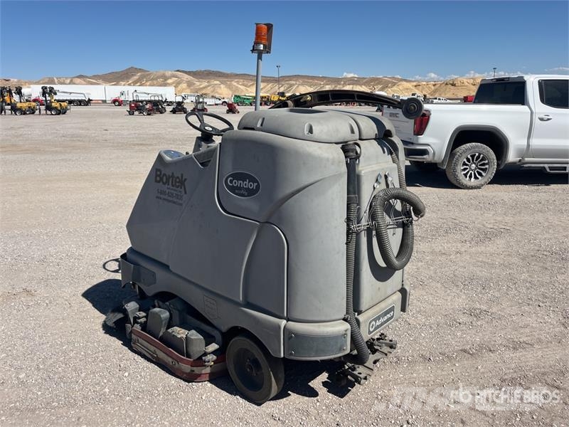 Advance Condor X4830C Ride-On Electric Floor Scrubber (Ino مقطورات أخرى