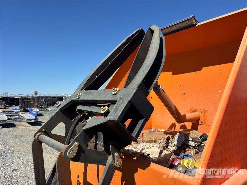 Advance Mechanical T/A Trash Bin Cleaning trailer Ostale prikolice