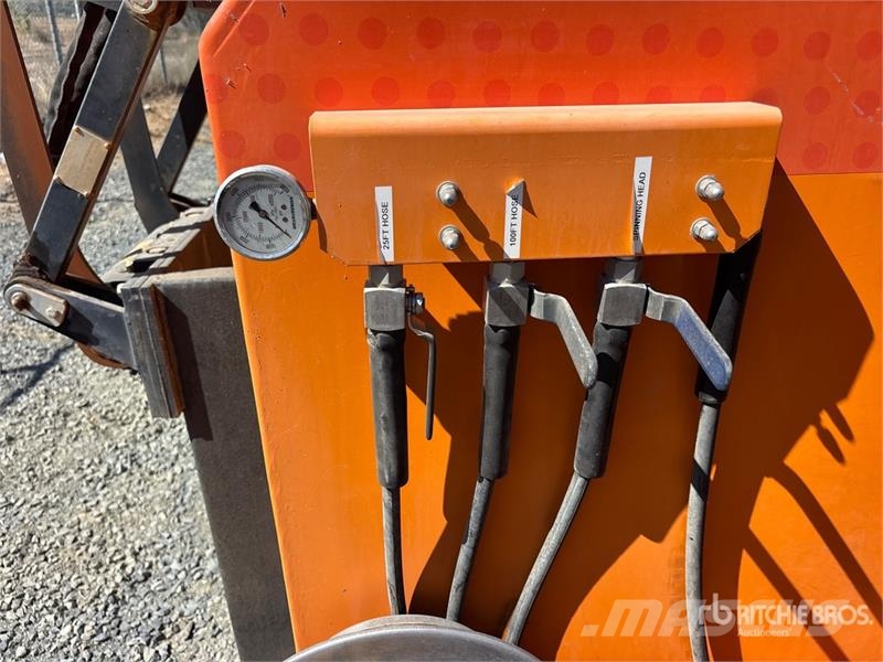 Advance Mechanical T/A Trash Bin Cleaning trailer Ostale prikolice