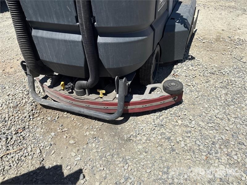 Advance SC6000 Ride-On Electric Floor Scrubber その他トレーラー