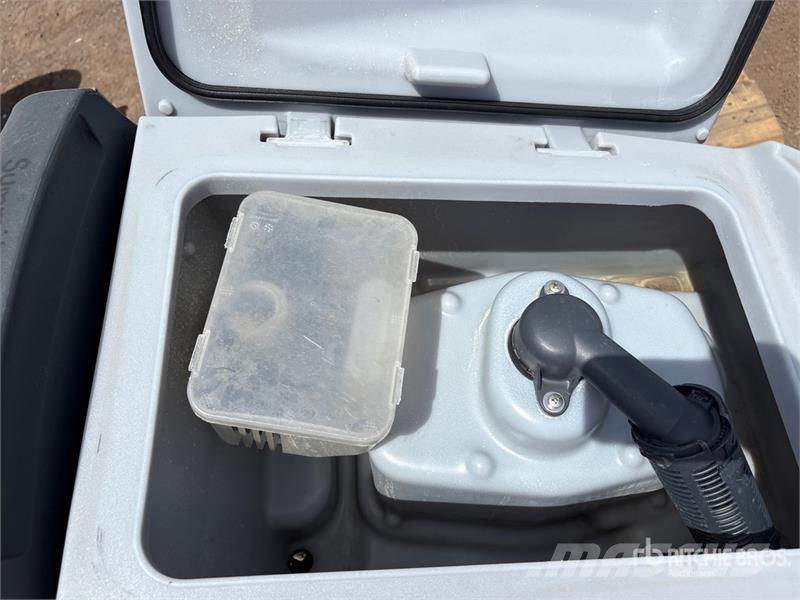 Advance Walk-Behind Electric Floor Scrubber 其他拖車