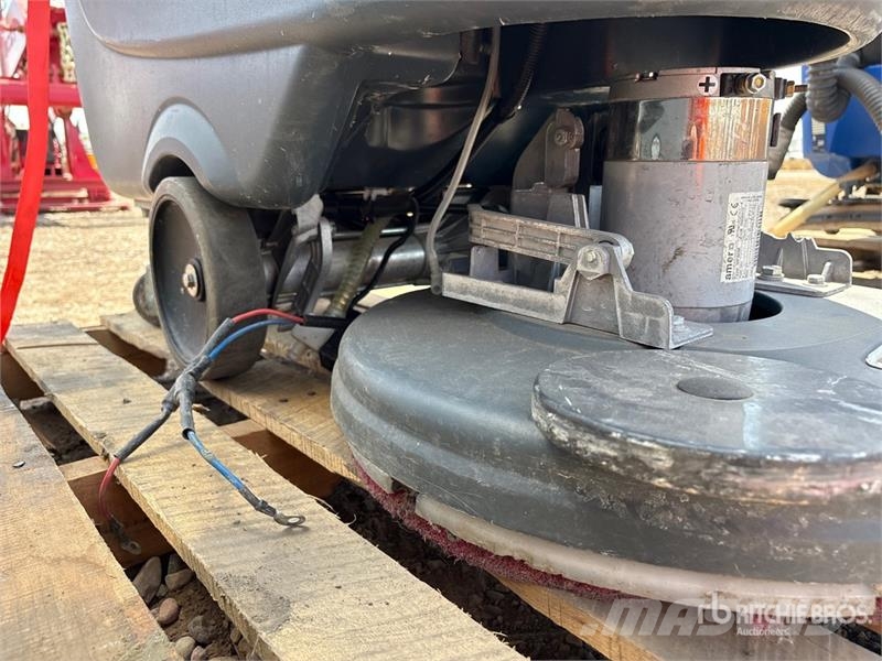 Advance Walk-Behind Electric Floor Scrubber 其他拖車
