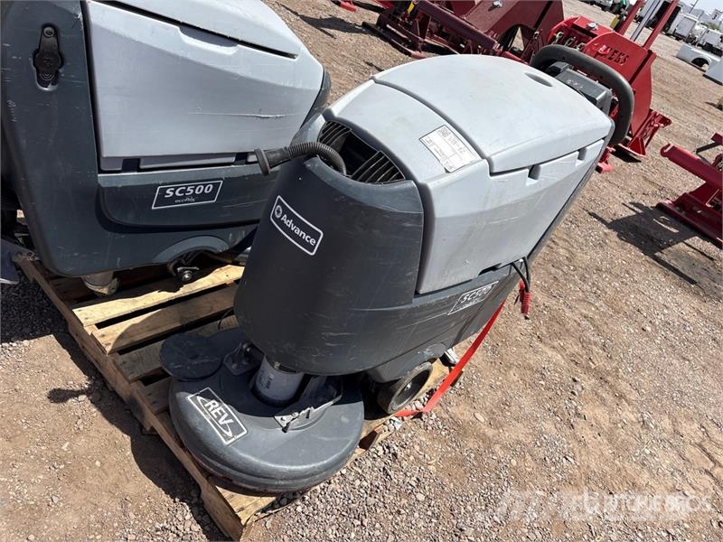 Advance Walk-Behind Electric Floor Scrubber 其他拖車