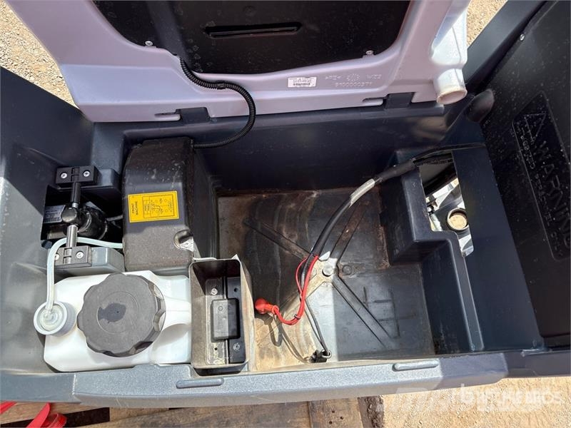 Advance Walk-Behind Electric Floor Scrubber 其他拖車