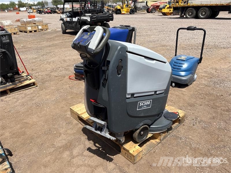 Advance Walk-Behind Electric Floor Scrubber 其他拖車