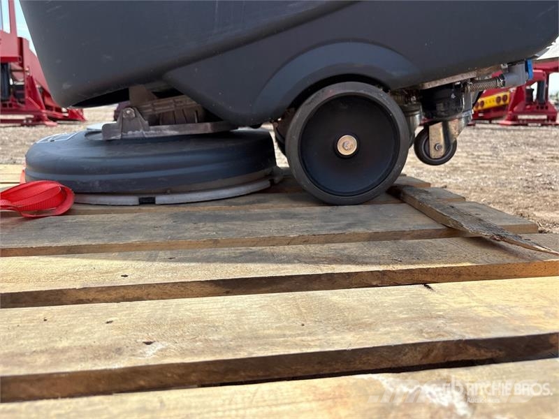 Advance Walk-Behind Electric Floor Scrubber 其他拖車