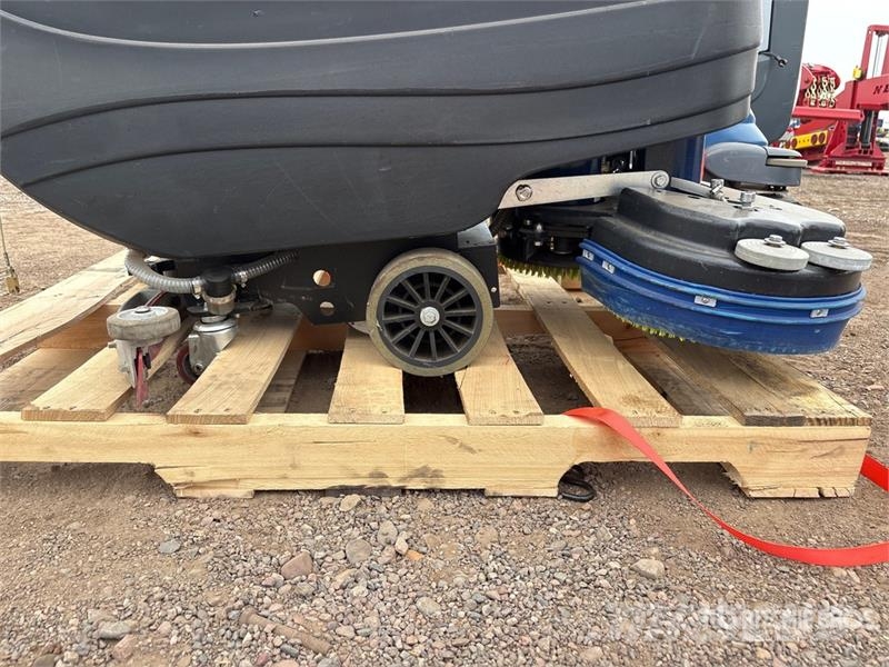 Advance Z26T Walk-Behind Electric Floor Scrubber 其他拖車