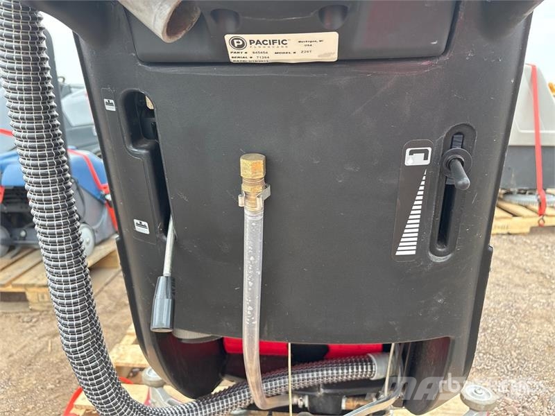 Advance Z26T Walk-Behind Electric Floor Scrubber 其他拖車