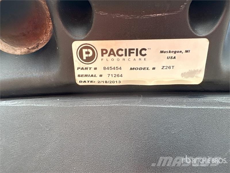 Advance Z26T Walk-Behind Electric Floor Scrubber 其他拖車