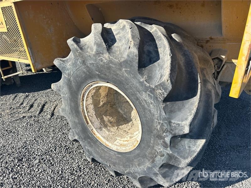 Ag-Chem Terragator 2200 gal 4x4 Off-Highway Rigid Water Tr Kamioni za vodu