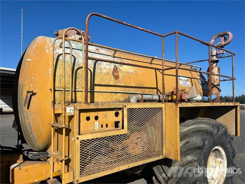 Ag-Chem Terragator 2200 gal 4x4 Off-Highway Rigid Water Tr Kamioni za vodu