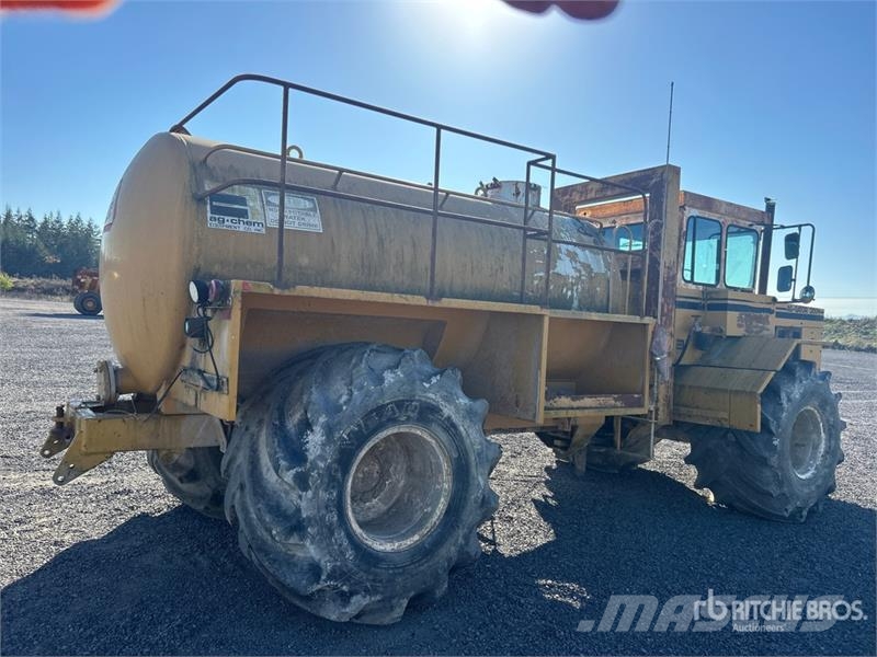 Ag-Chem Terragator 2200 gal 4x4 Off-Highway Rigid Water Tr Kamioni za vodu