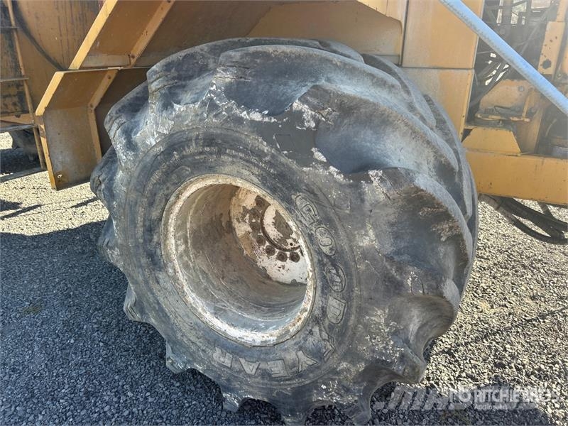 Ag-Chem Terragator 2200 gal 4x4 Off-Highway Rigid Water Tr Kamioni za vodu