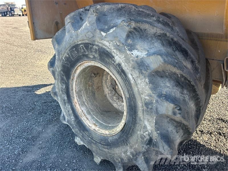 Ag-Chem Terragator 2200 gal 4x4 Off-Highway Rigid Water Tr Kamioni za vodu