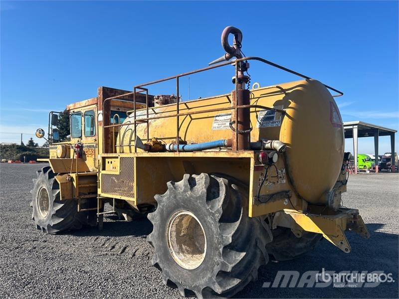 Ag-Chem Terragator 2200 gal 4x4 Off-Highway Rigid Water Tr Kamioni za vodu
