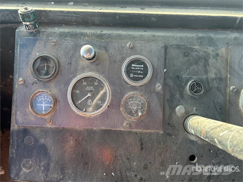 Ag-Chem Terragator 2200 gal 4x4 Off-Highway Rigid Water Tr Kamioni za vodu