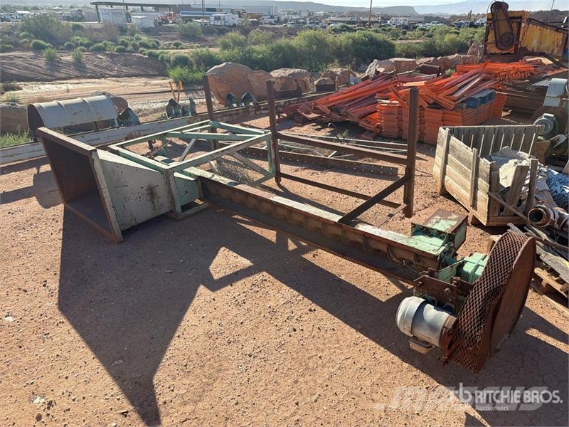  Aggregate Auger Feeder - Fits Calsnator معدات البناء - غير ذلك