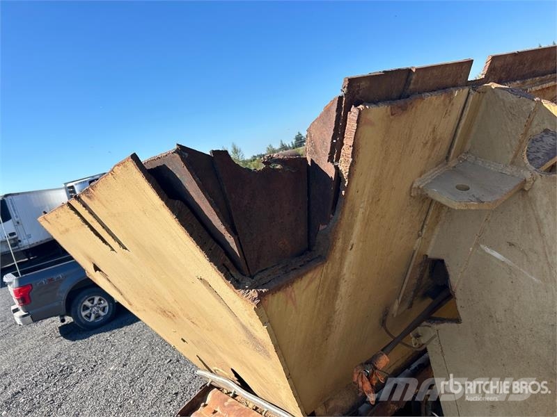  Aggregate Feeder Diger
