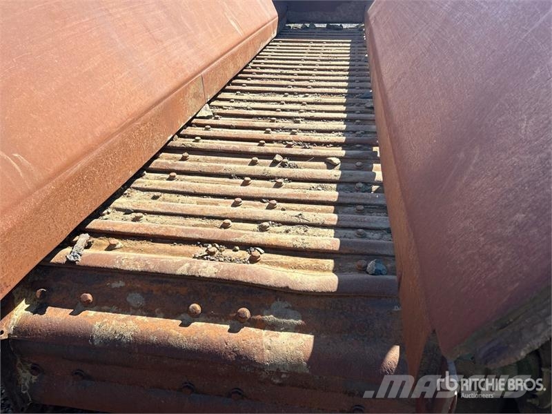  Aggregate Feeder Diger