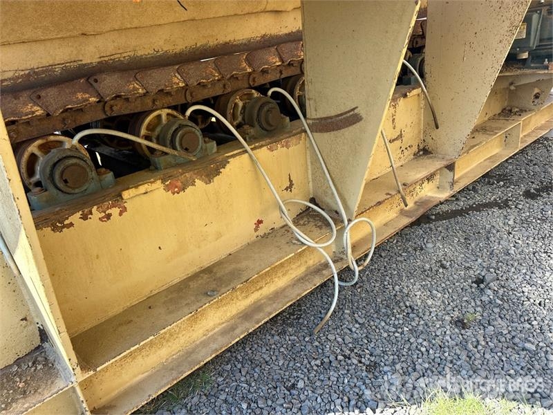  Aggregate Feeder Diger