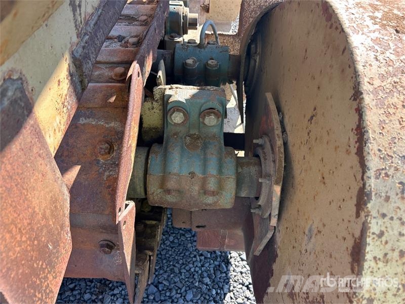  Aggregate Feeder Diger