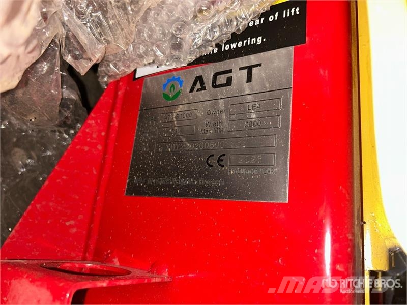 AGT ATK-B1000 2 Post 10000 lb Vehicle Lift (Unused) Otros