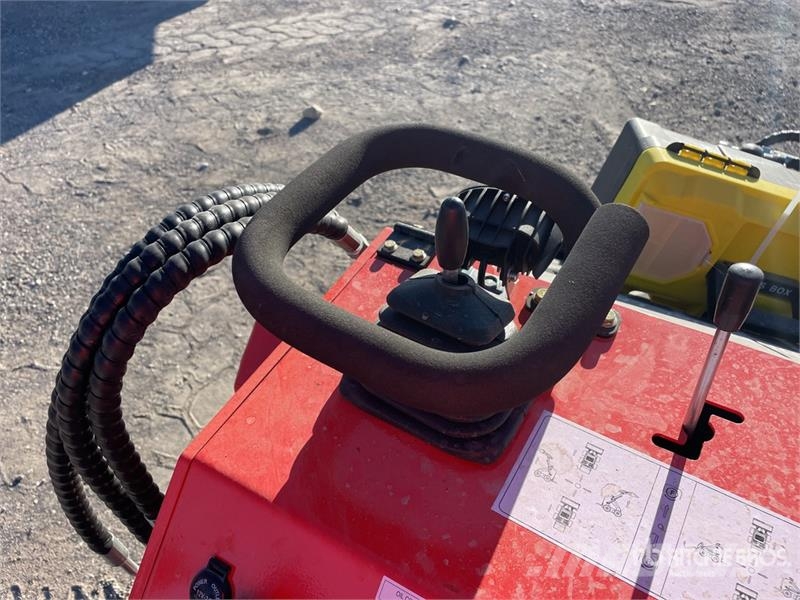 AGT LRT23 Міні-навантажувачі