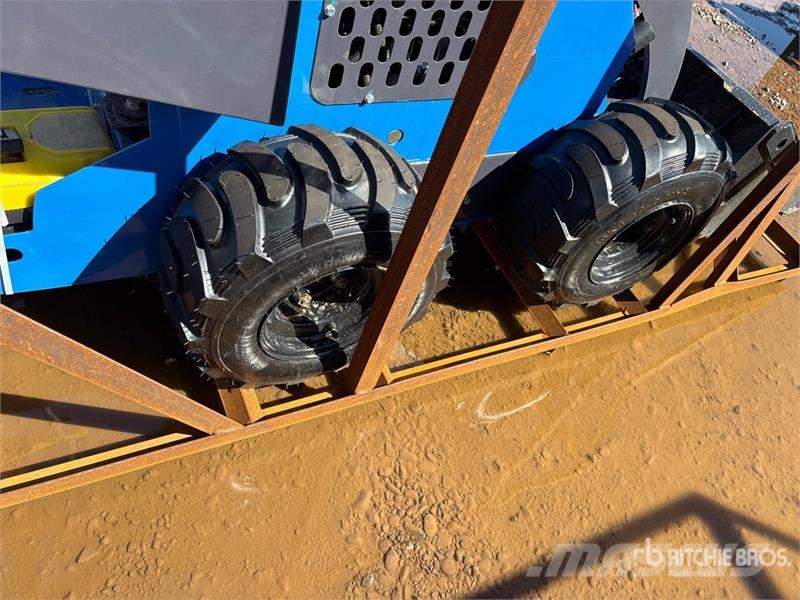 AGT MX-MRW14 Mini Skid Steer Loader (Unused) Skid steer loaders