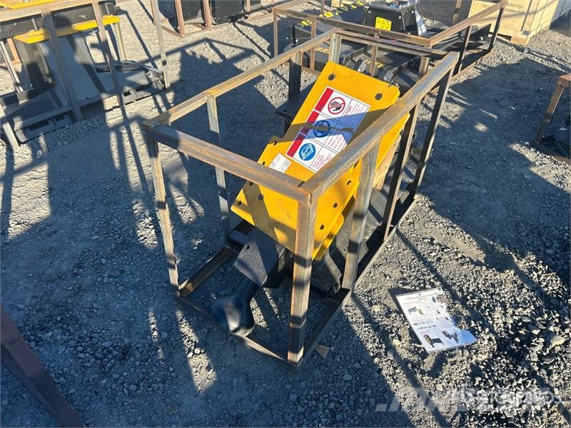 AGT PD680-PZ 8 in Skid Steer Post Driver (Unused) フェンス機材