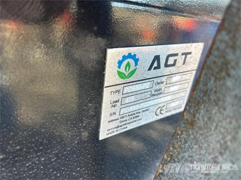 AGT PD680-PZ Skid Steer Post Driver (Unused) Equipos de vallado