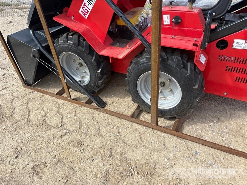 AGT SDA-140W Mini Skid Steer Loader (Inoperable) Kompaktlaadurid