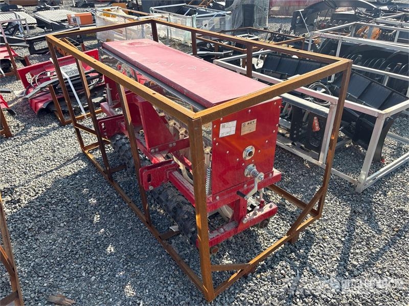 AGT STSD10 3-Point Hitch Skid Steer Seeder (Unused) مثاقيب