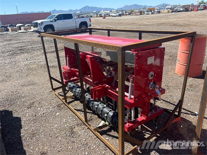 AGT STSD10 70 in 3-Point & Skid Steer Seeder (Unused) Mechanické secí stroje