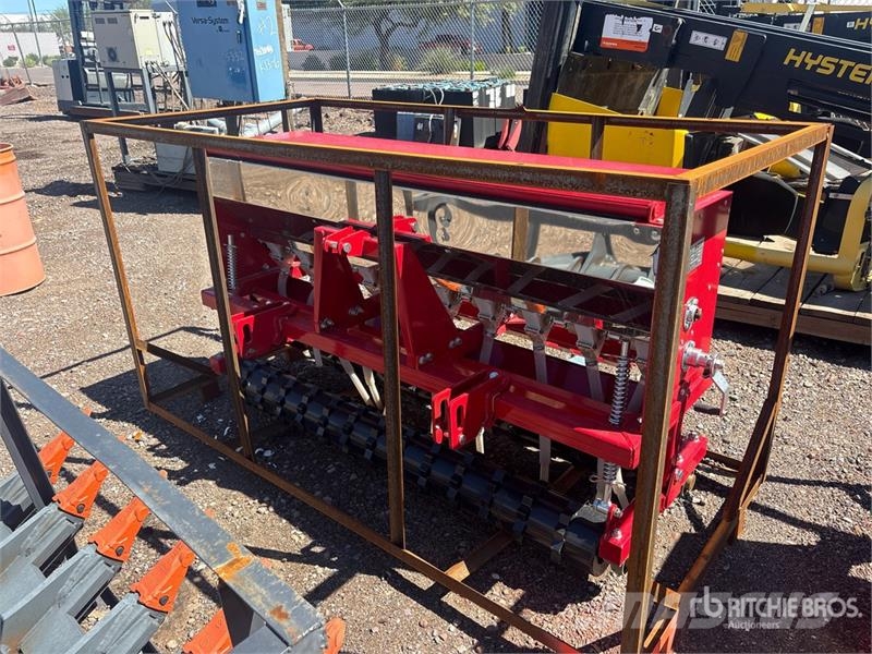 AGT STSD10 70 in 3-Point & Skid Steer Seeder (Unused) Mechanické secí stroje