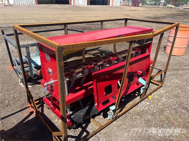 AGT STSD10 70 in 3-Point & Skid Steer Seeder (Unused) Mechanické secí stroje