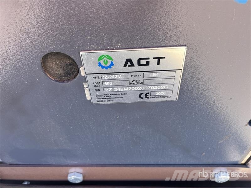 AGT YZ-242M 2 Post 10000 lb Vehicle Lift (Unused) Būvniecība- Citi