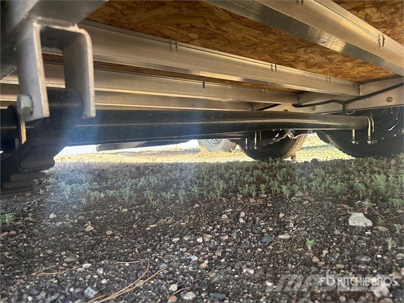 Alcom 24 ft T/A Enclosed Trailer Furgons